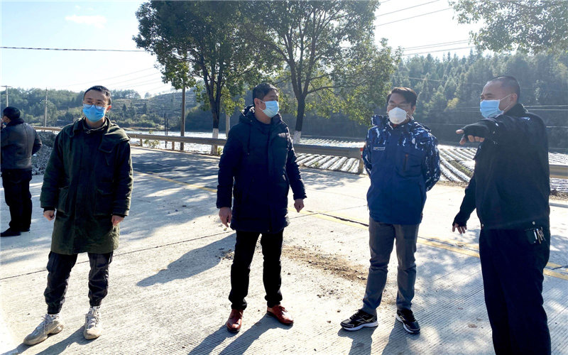 同舟共濟 心手相連