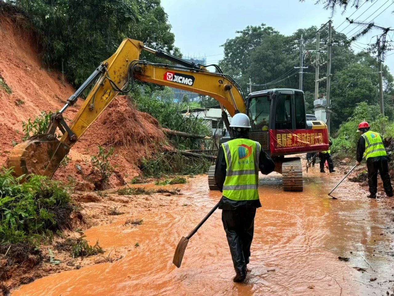 【恢復生產生活】易順建工:愛心企業顯擔當 助力災后恢復工作