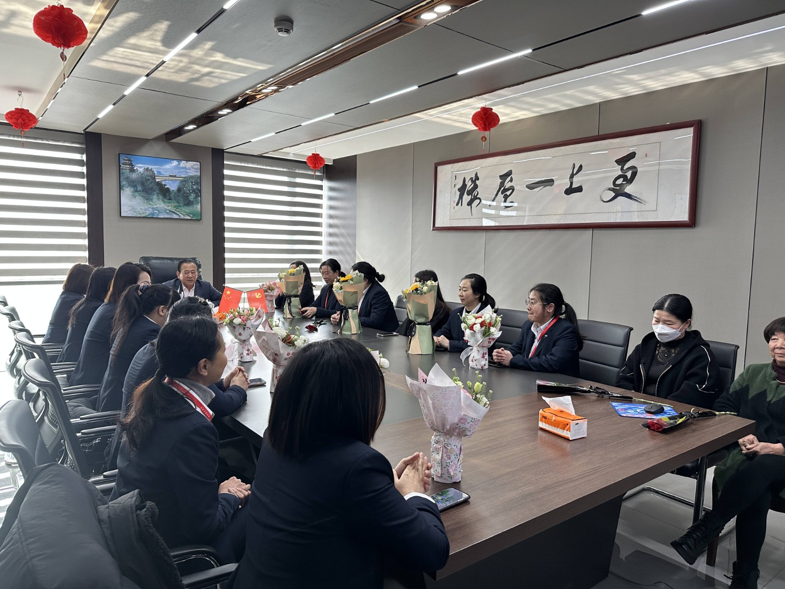 “同心協力 乘風破浪 巾幗力量,再創輝煌”易順建工集團舉行婦女節慶祝大會